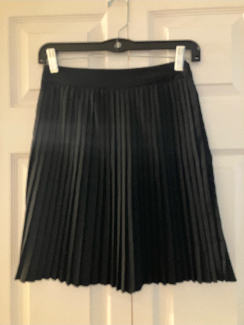 H&M Black Pleated A-Line Skirt